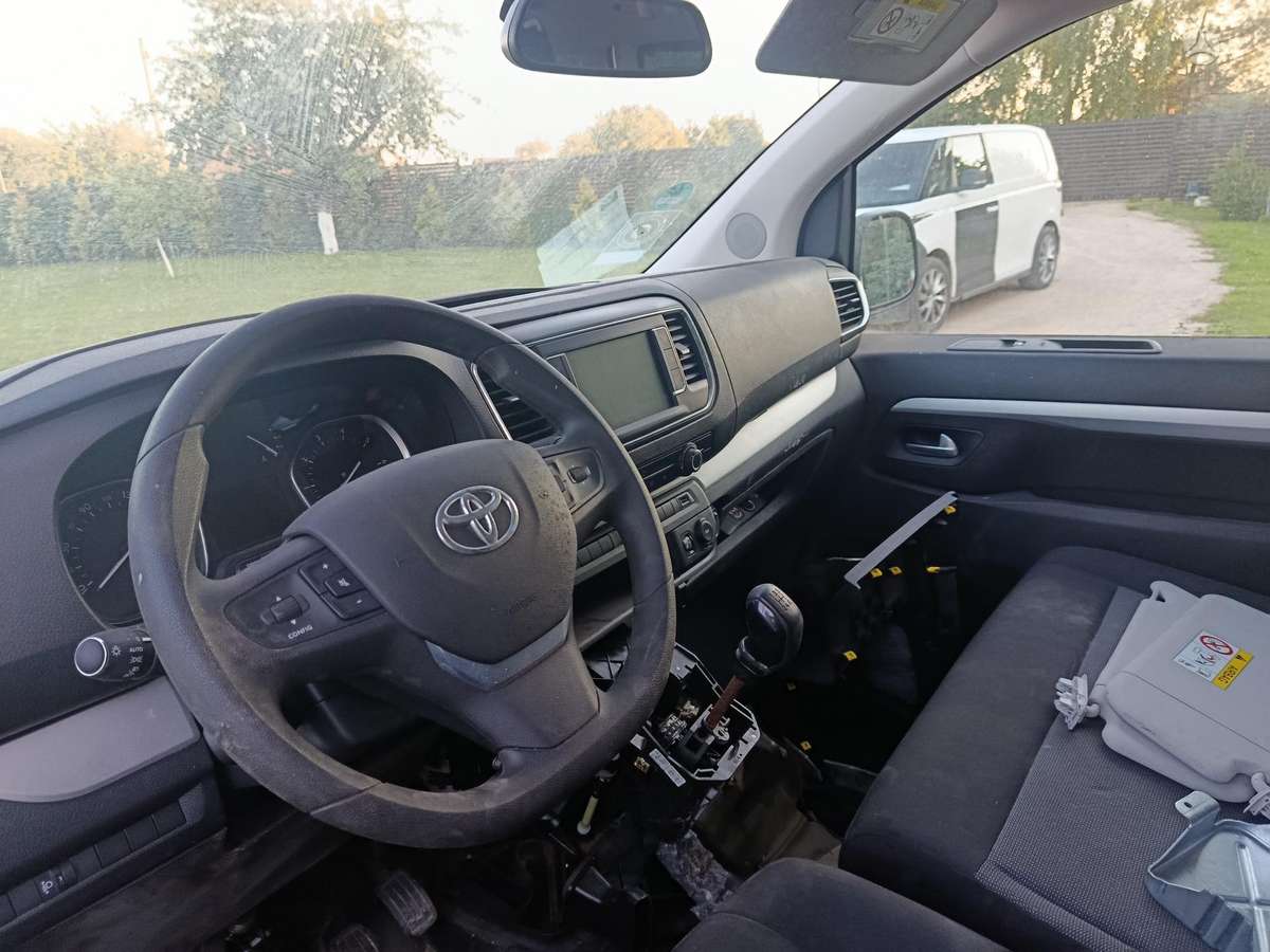 Toyota Proace по частям. 22000km