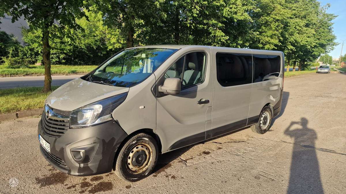 Renault Trafic - 2
