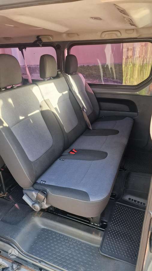 Renault Trafic - 10
