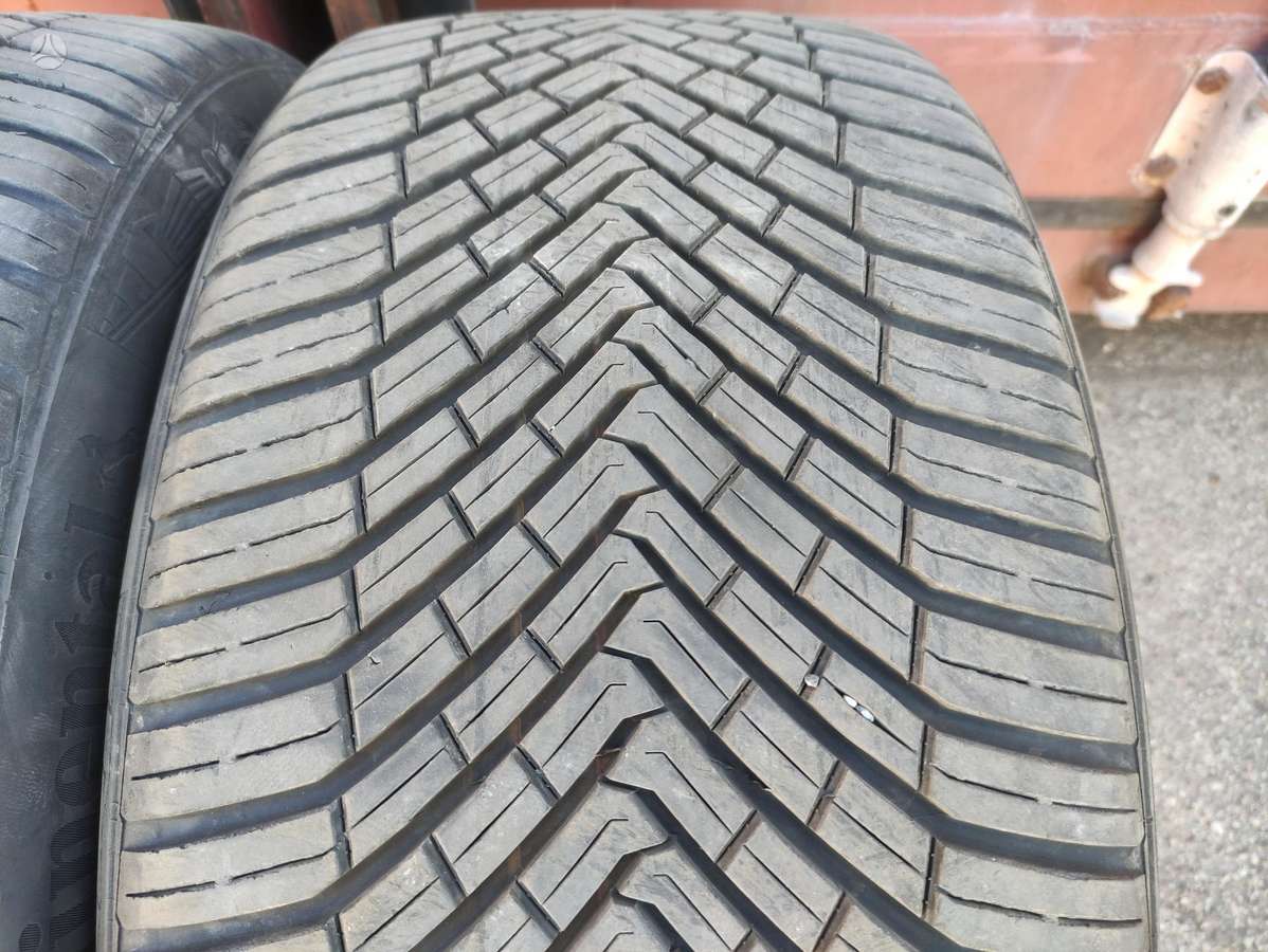 Continental, всесезонные 255/40 R19