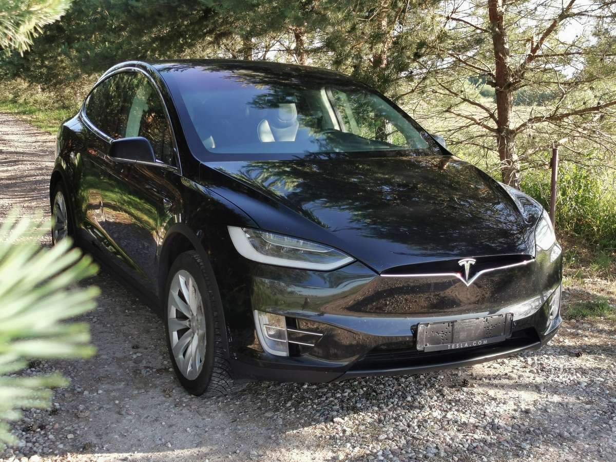 Tesla Model X, 75 kWh, off-road / crossover