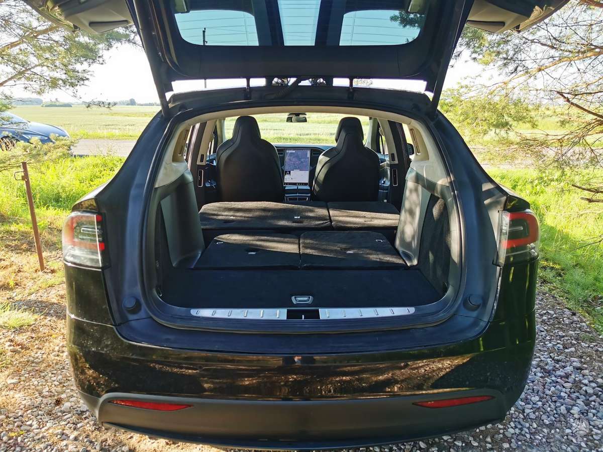 Tesla Model X, 75 kWh, off-road / crossover