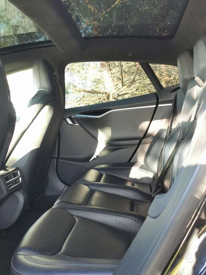 Tesla Model S, 85 kWh, hatchback