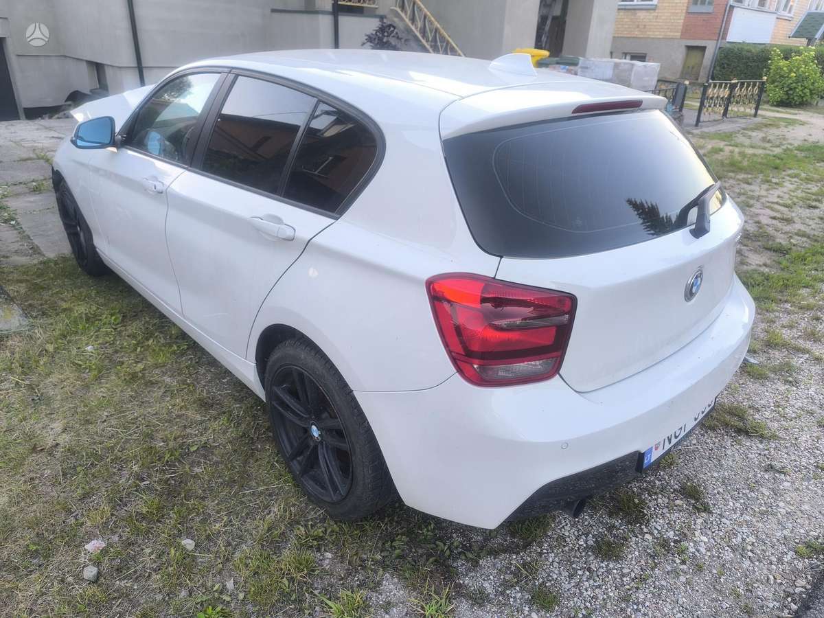 BMW 116, 1.6 l., hatchback