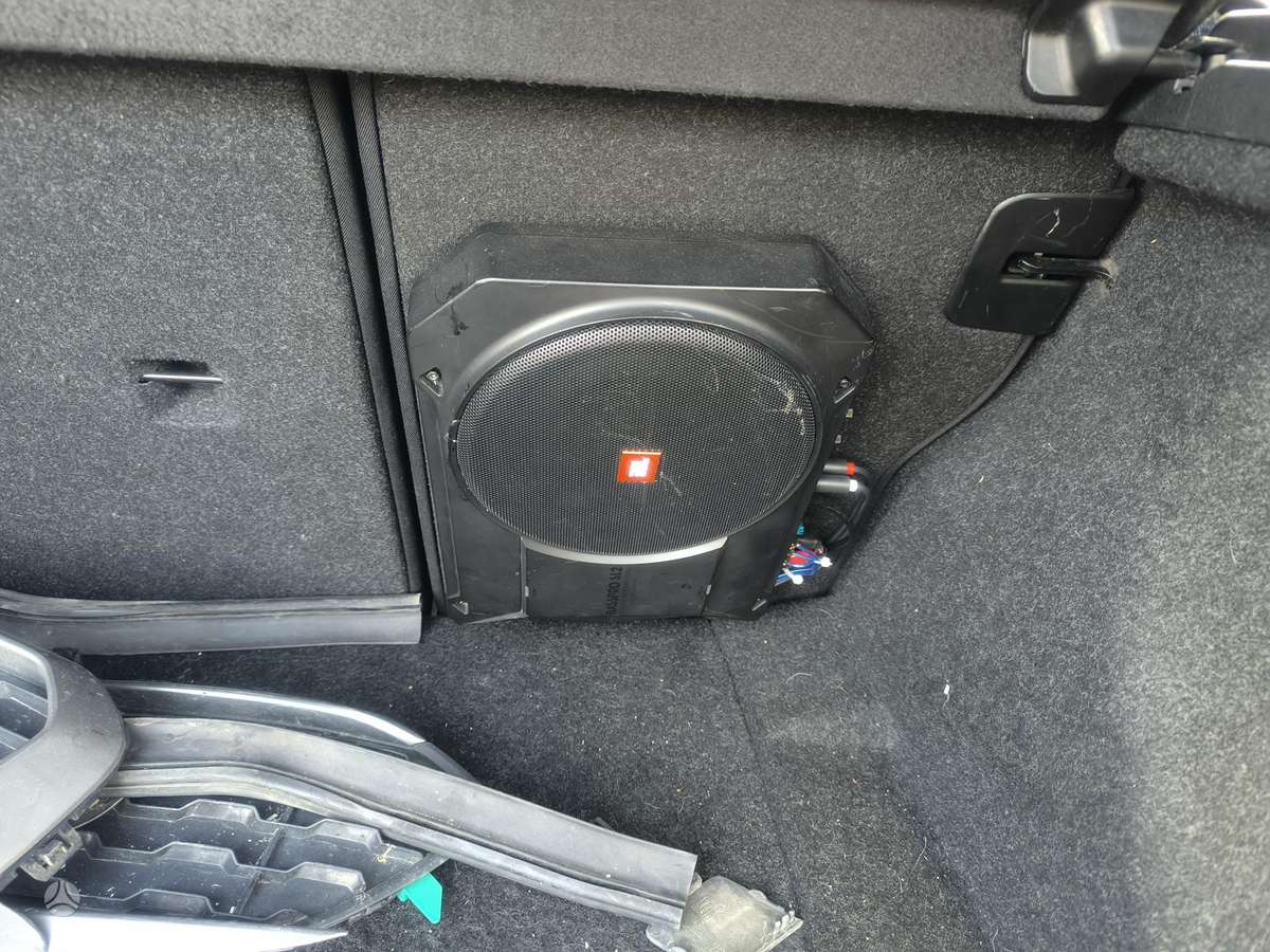 BMW 116, 1.6 l., hatchback