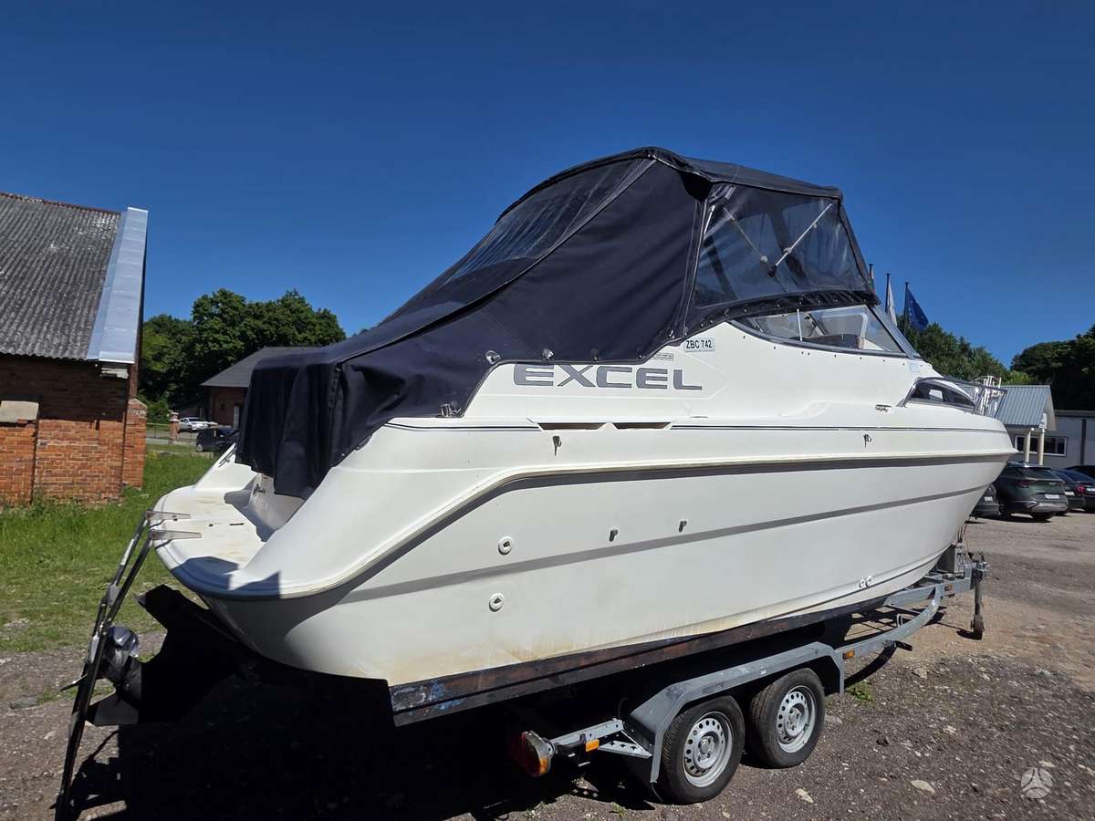 Bayliner 245, yachts / cruisers