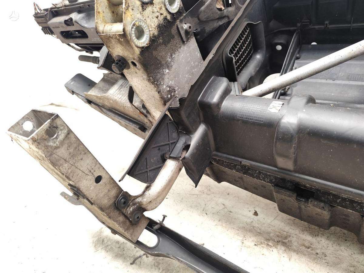 BMW 520, 7332893, radiator
