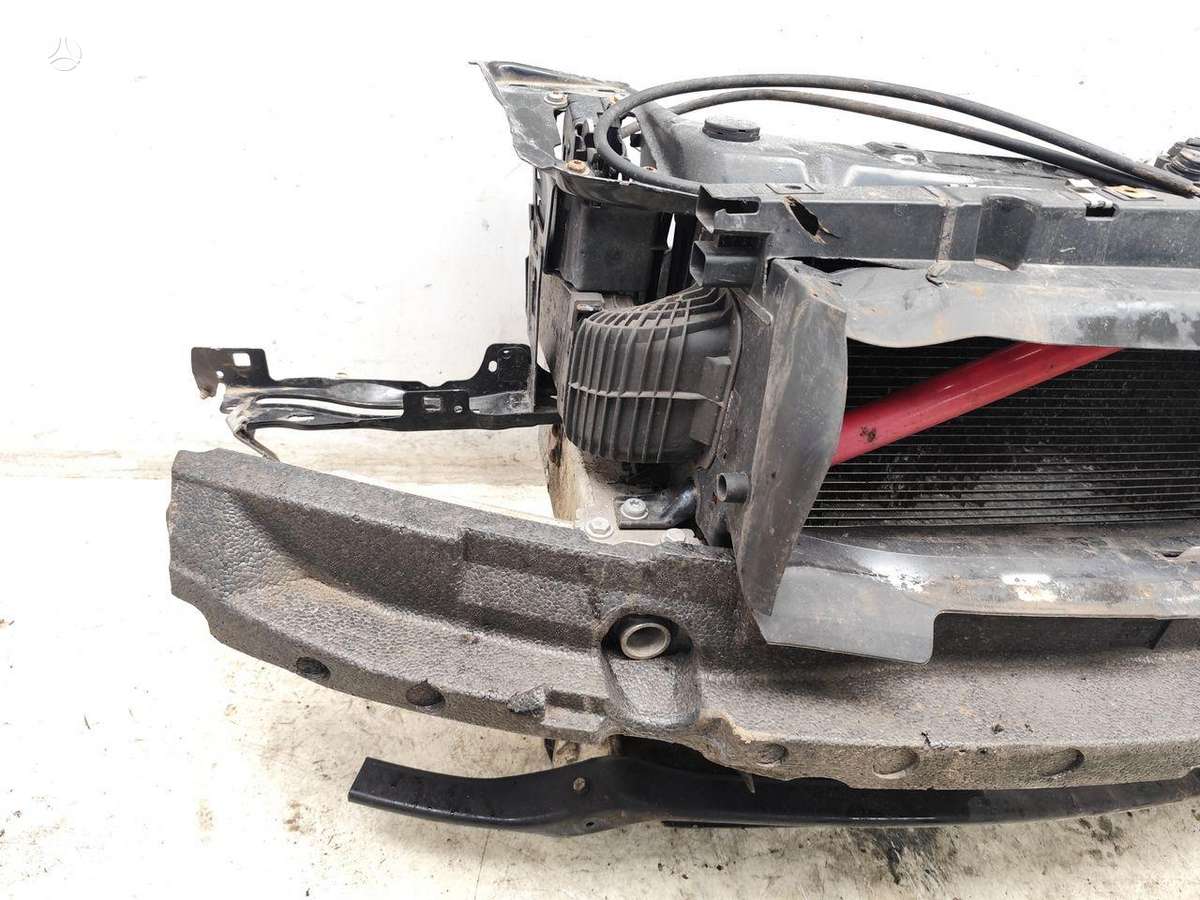 BMW 1 serija hood (front, rear)