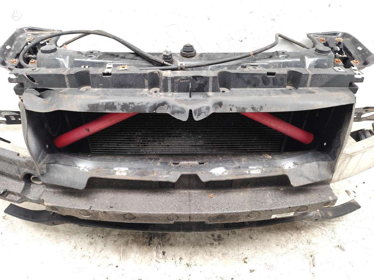 BMW 1 serija hood (front, rear)