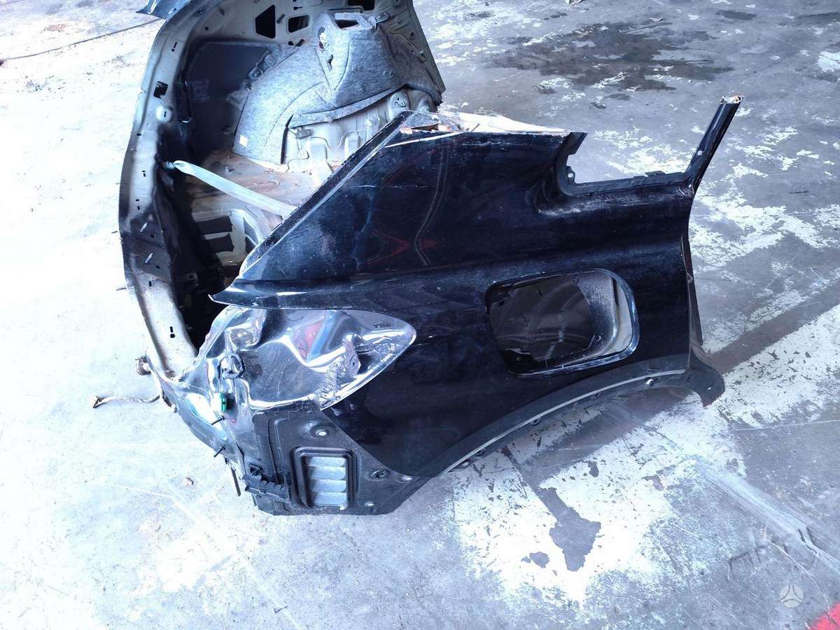 Audi Quattro hood (front, rear)