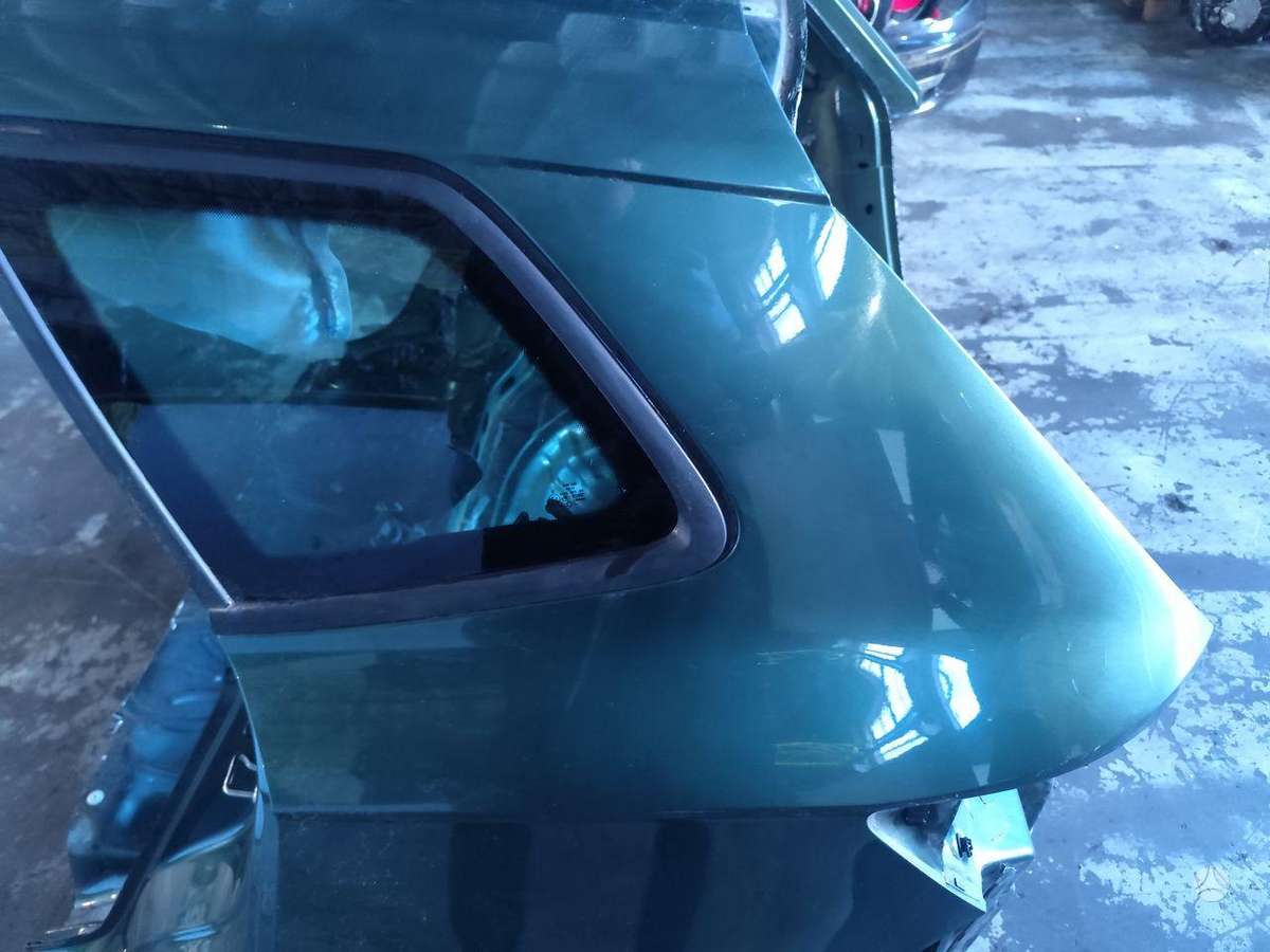 Skoda Karoq hood (front, rear)