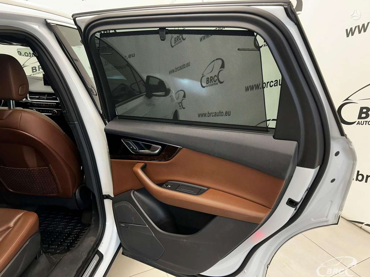 Audi Q7, 3.0 l., off-road / crossover