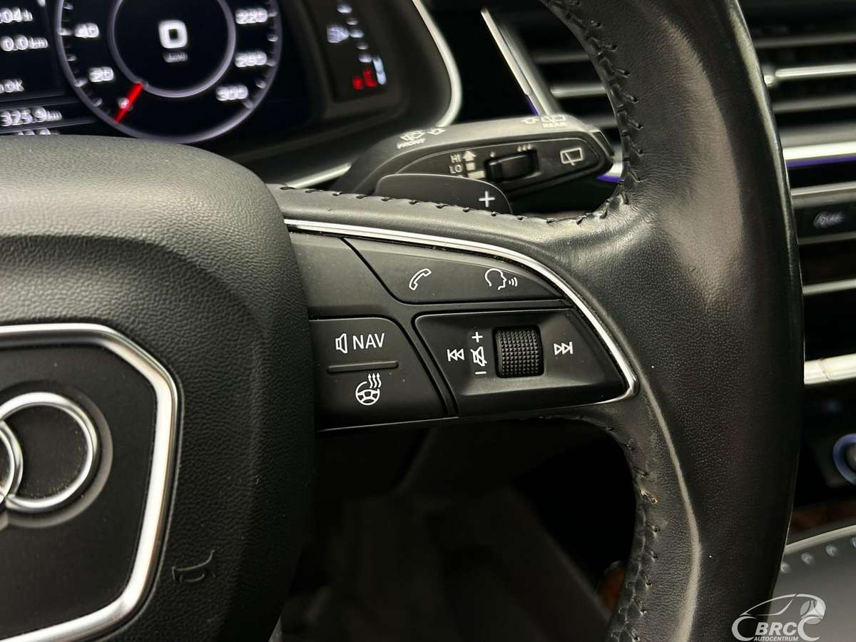 Audi Q7, 3.0 l., off-road / crossover