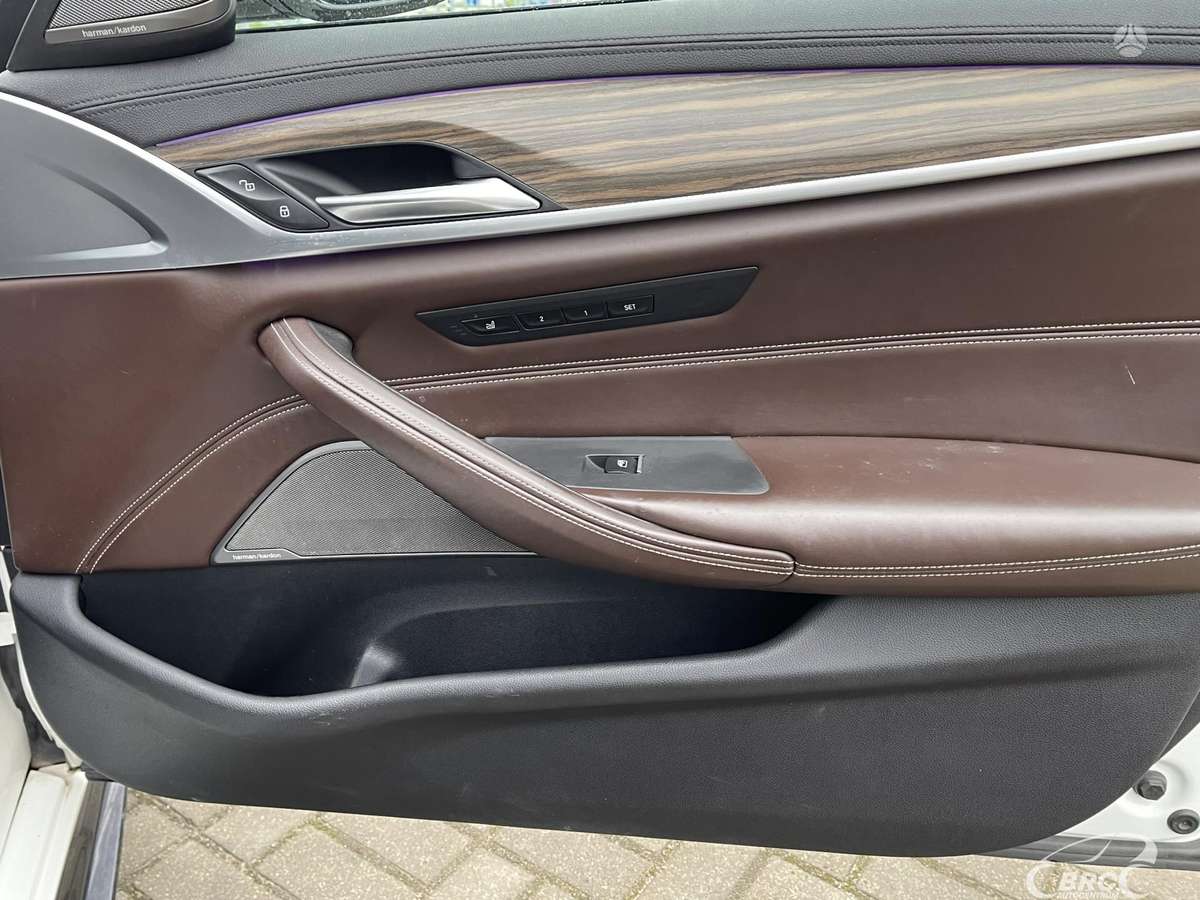 BMW M550, 4.4 l., Седан