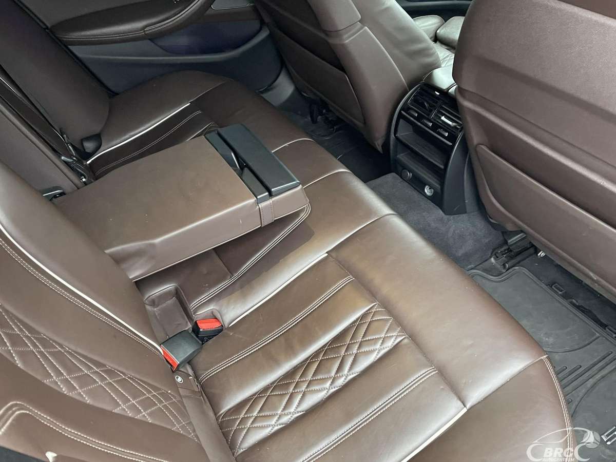 BMW M550, 4.4 l., Седан