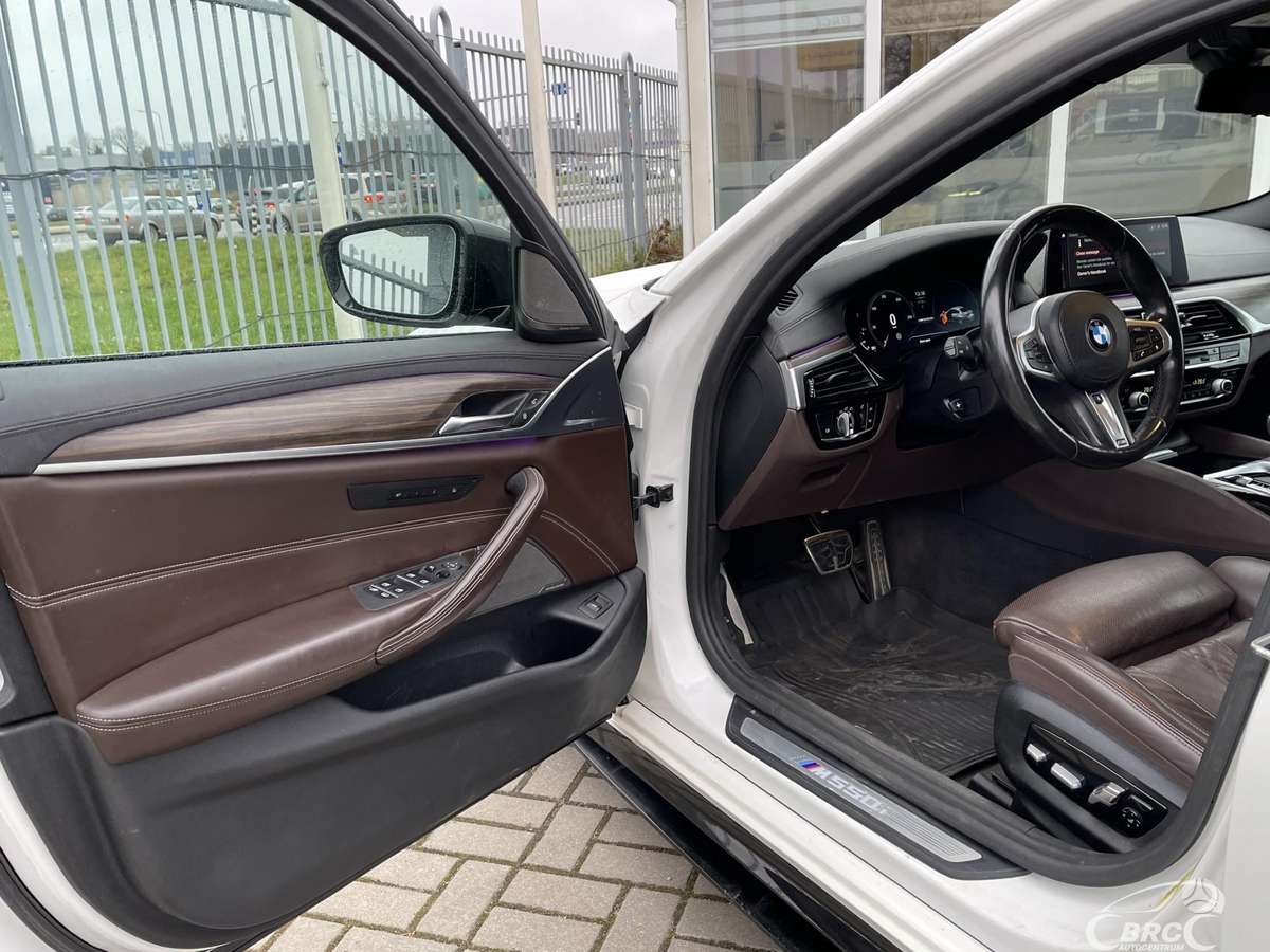 BMW M550, 4.4 l., Седан