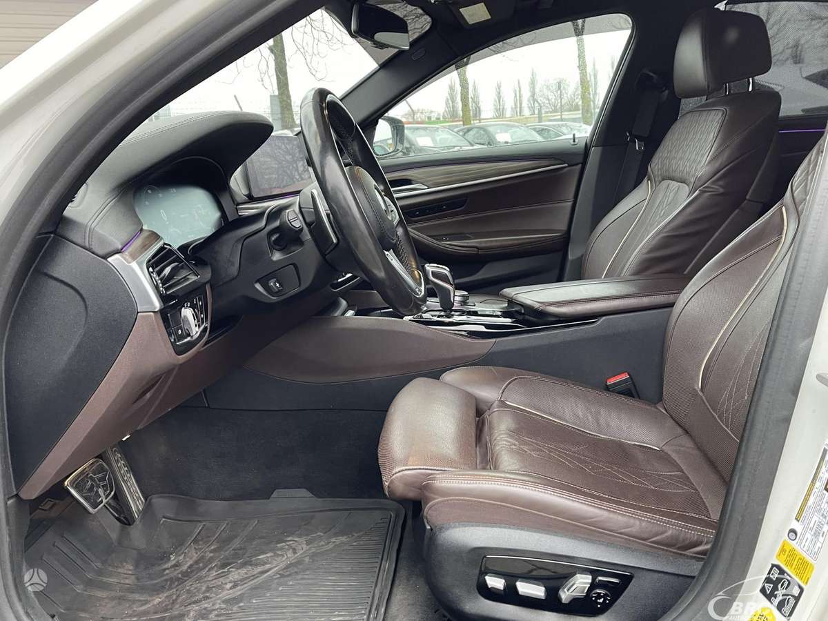 BMW M550, 4.4 l., Седан