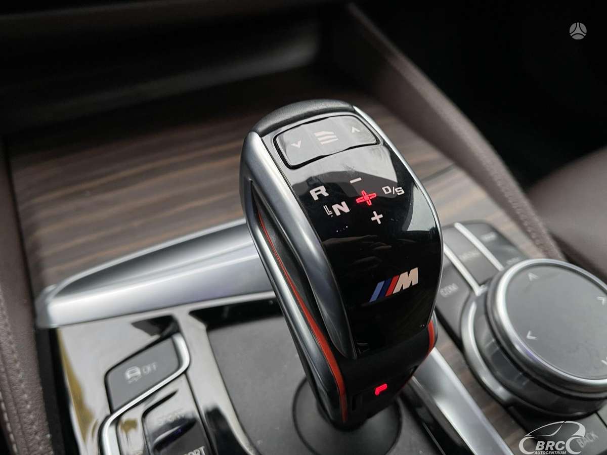 BMW M550, 4.4 l., Седан
