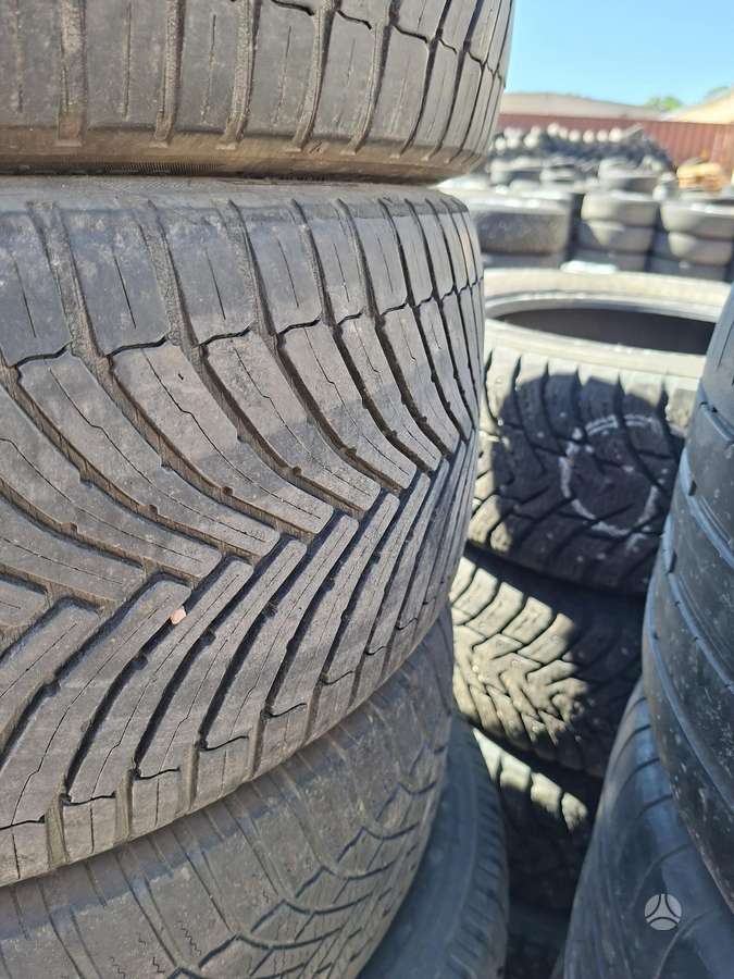Bridgestone, all-season 225/40 R18