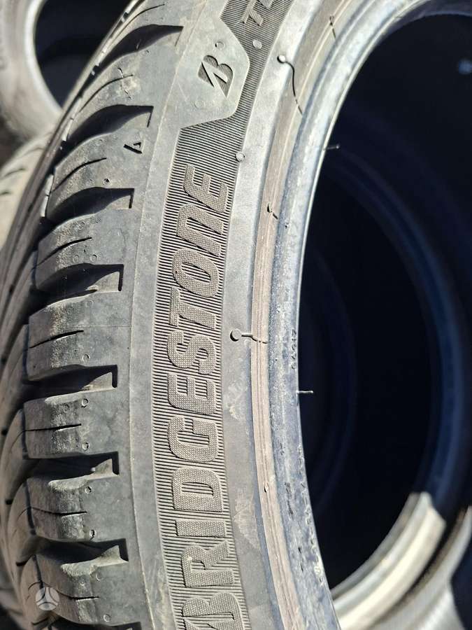 Bridgestone, всесезонные 225/40 R18