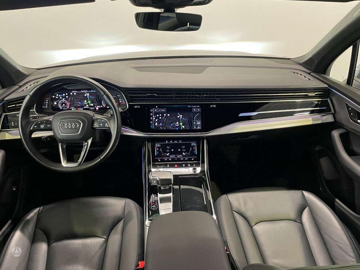 Audi Q7, off-road / crossover