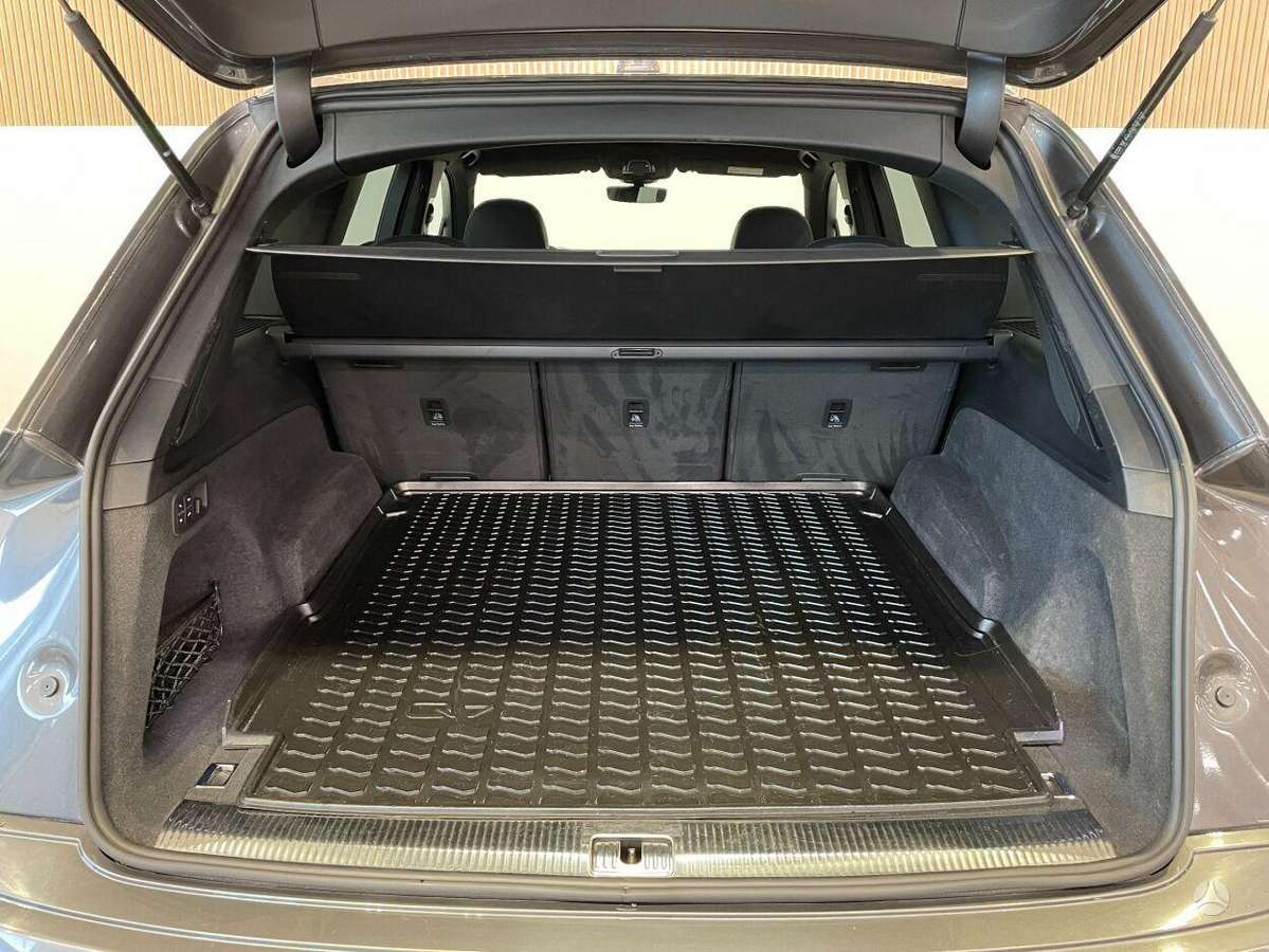 Audi Q7, off-road / crossover