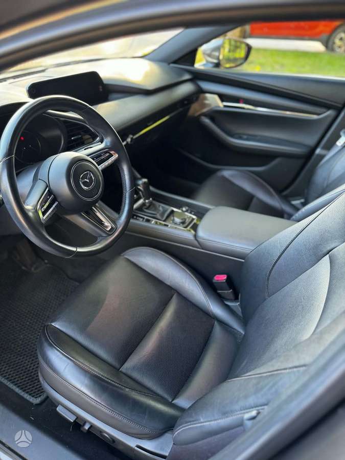 Mazda 3, 2.0 l., hatchback