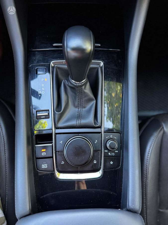 Mazda 3, 2.0 l., hatchback