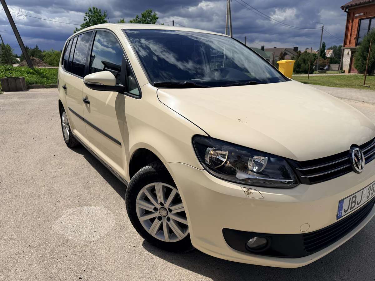 Volkswagen Touran - 3