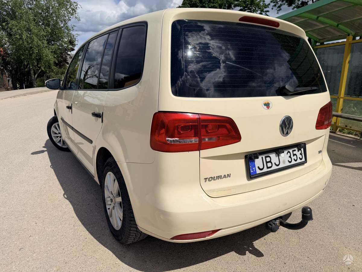 Volkswagen Touran - 9