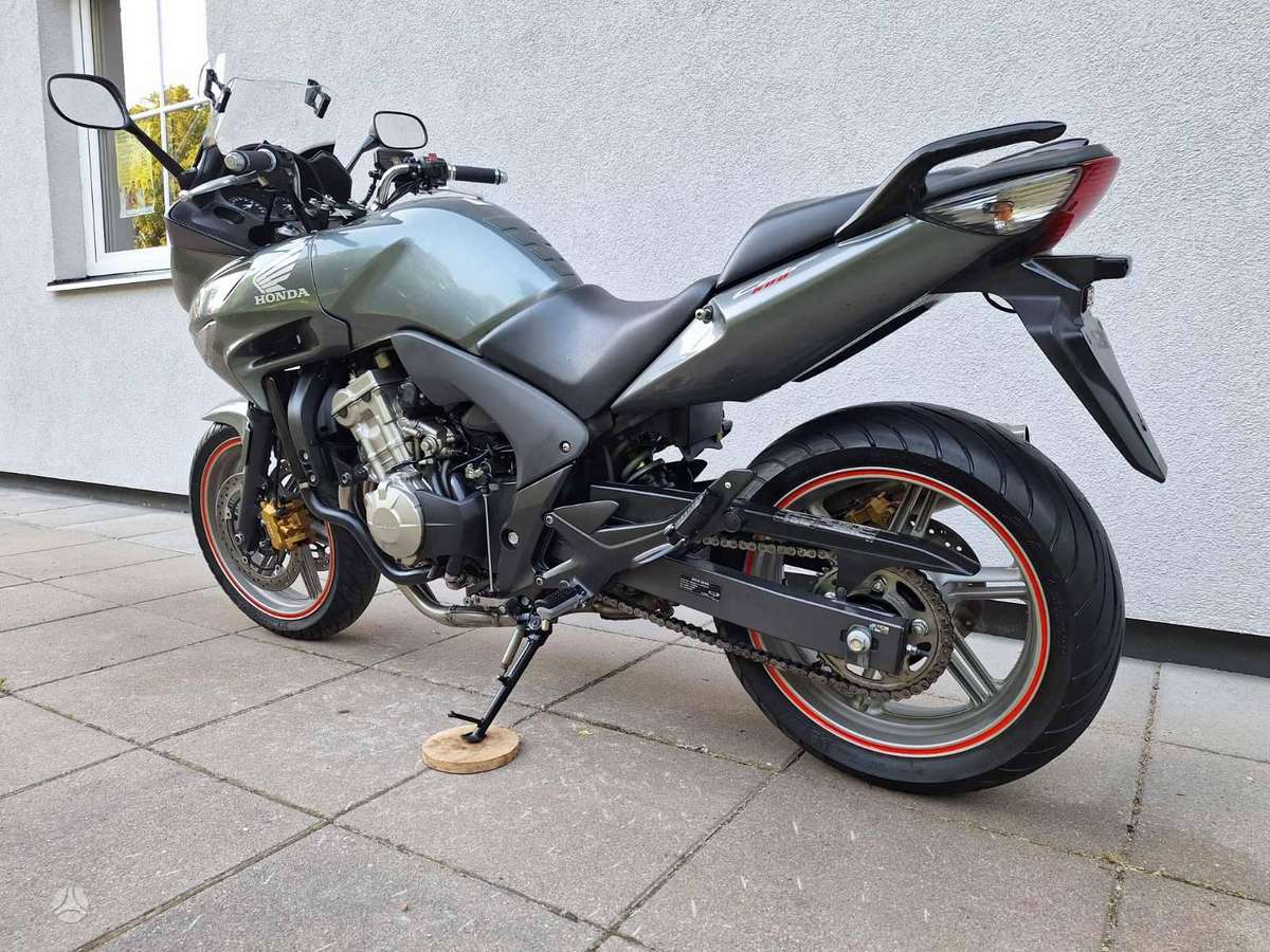 Honda CBF 600cc, street / classic