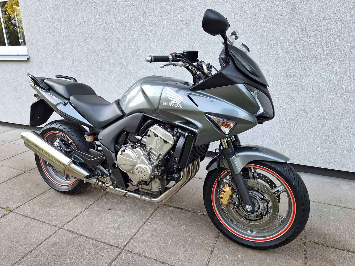 Honda CBF 600cc, street / classic