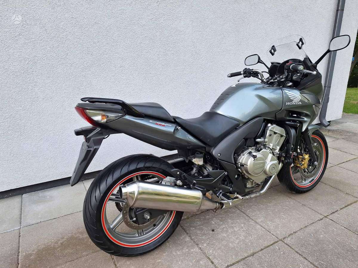 Honda CBF 600cc, street / classic