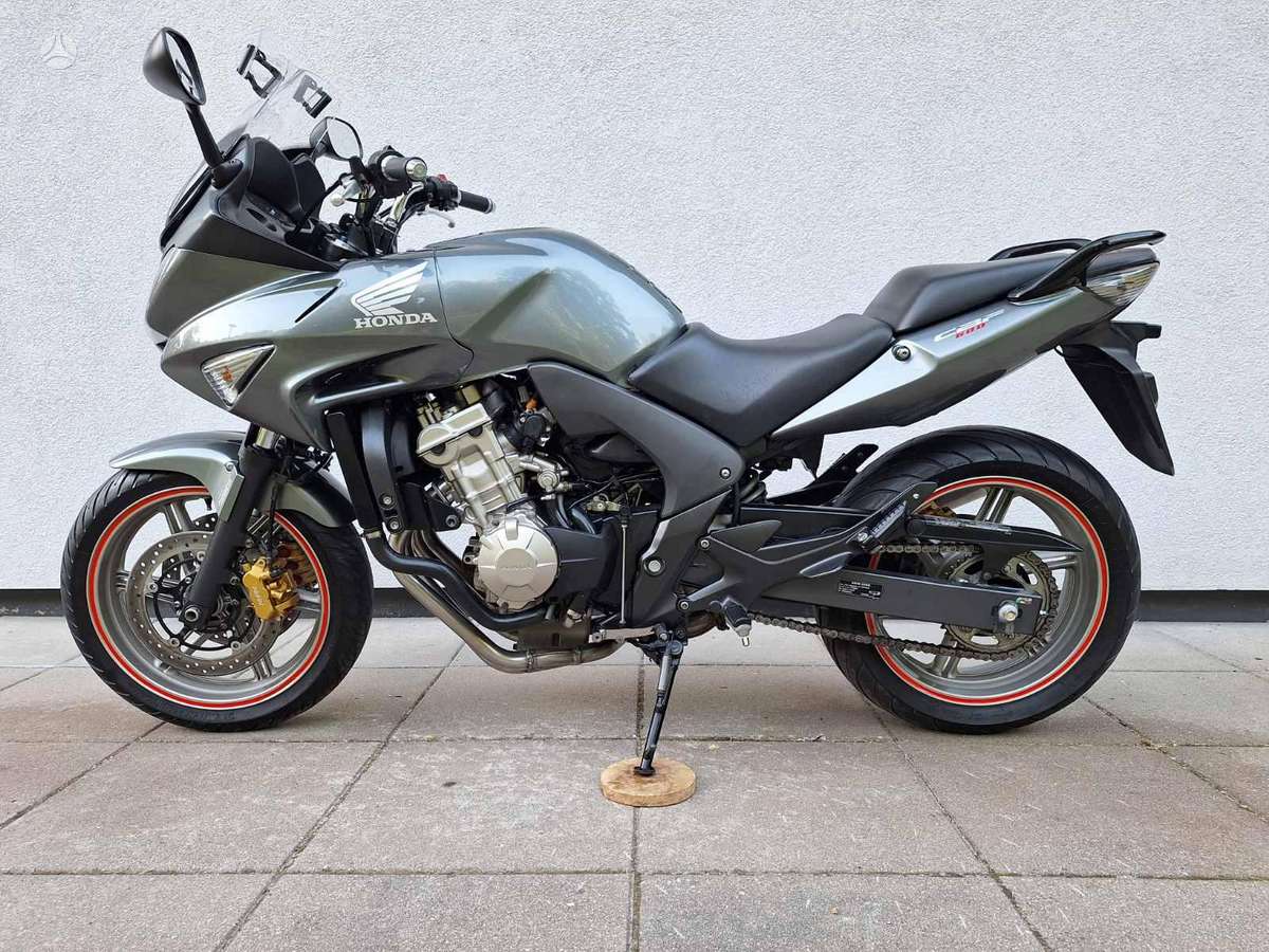 Honda CBF 600cc, street / classic