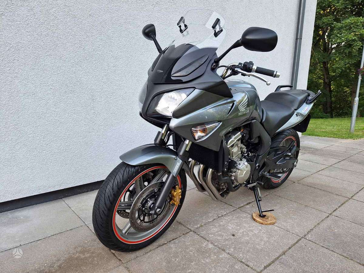Honda CBF 600cc, street / classic