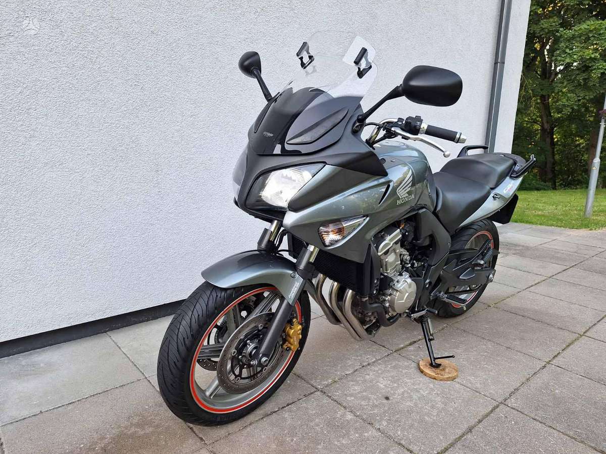 Honda CBF 600cc, street / classic
