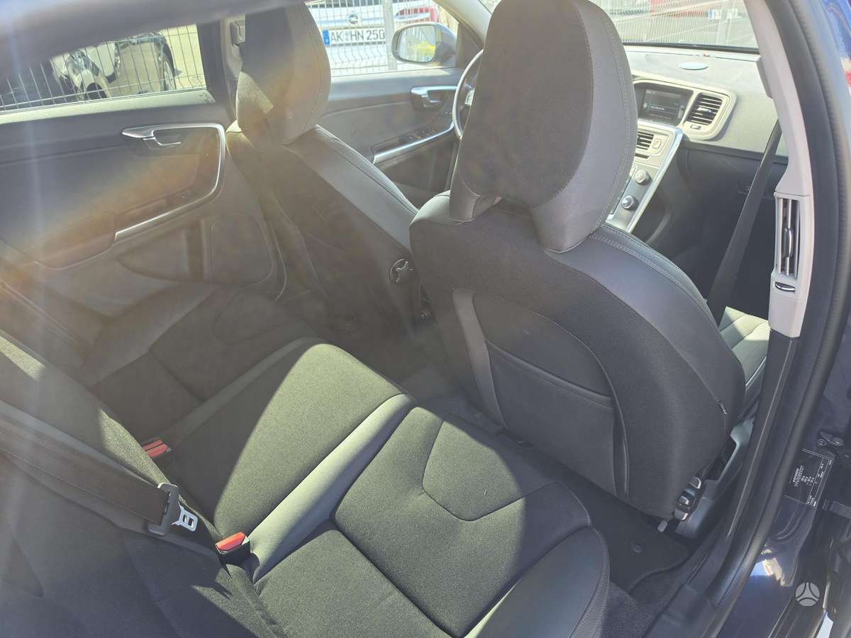 Volvo V60, 2.4 l., wagon