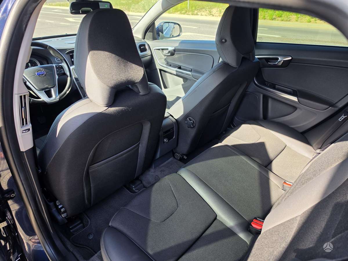 Volvo V60, 2.4 l., wagon