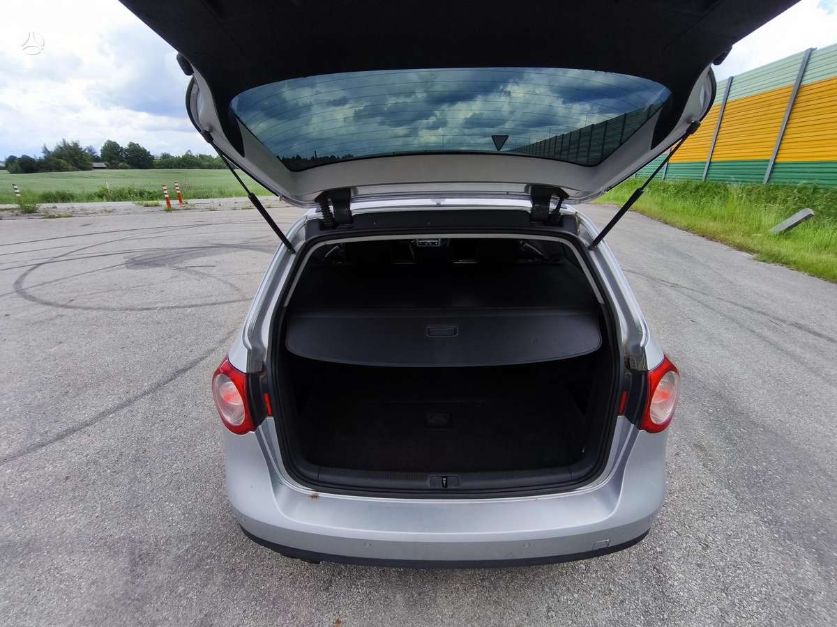 Volkswagen Passat - 8
