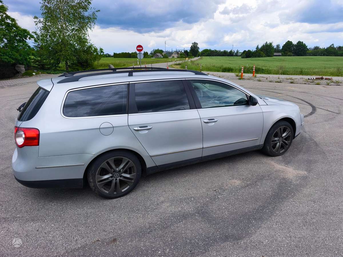 Volkswagen Passat - 4
