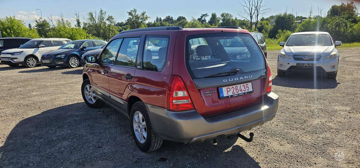 Subaru Forester, 2.0 l., off-road / crossover