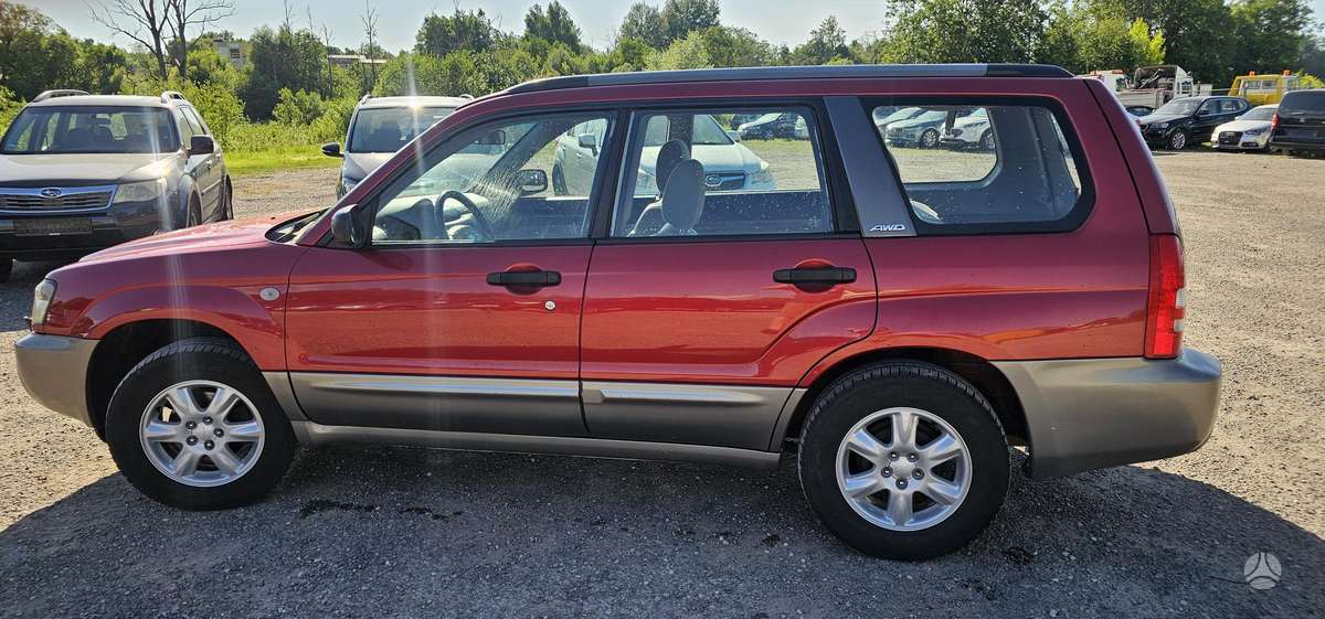 Subaru Forester, 2.0 l., off-road / crossover