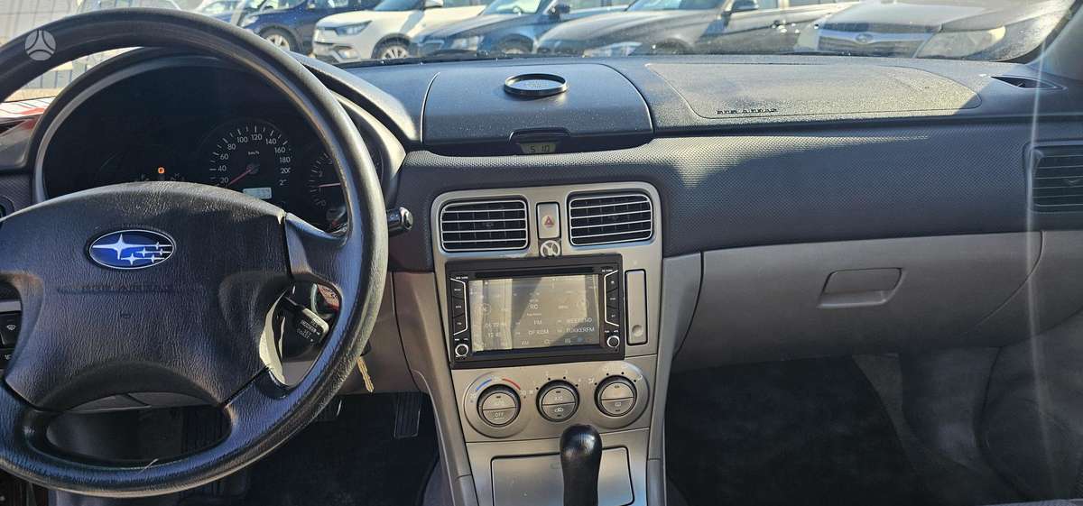 Subaru Forester, 2.0 l., off-road / crossover