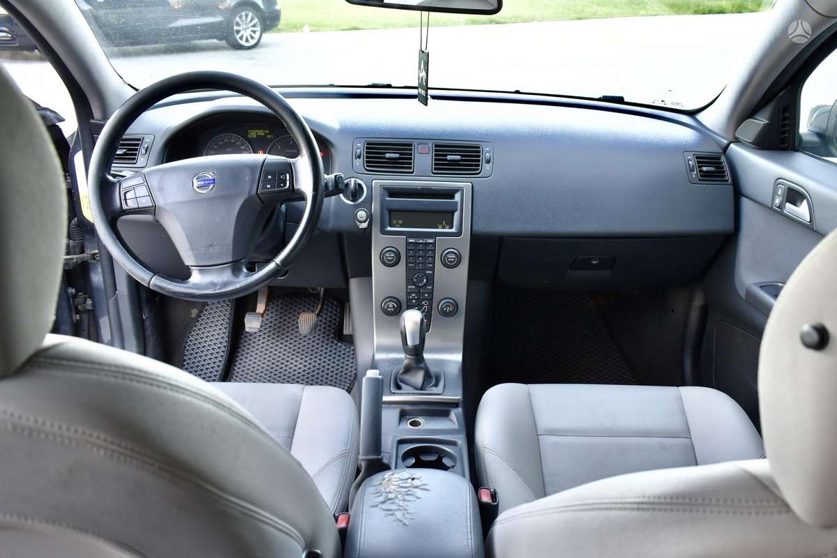 Volvo V50 - 10