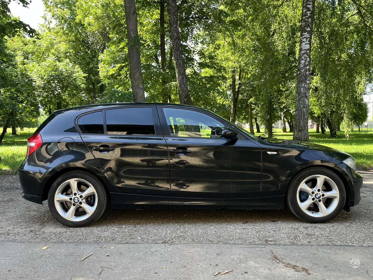 BMW 120, 2.0 l., hatchback