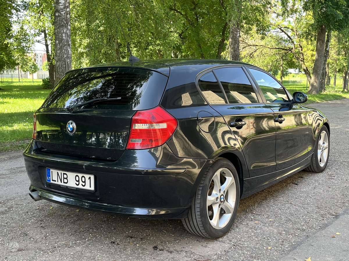 BMW 120, 2.0 l., hatchback