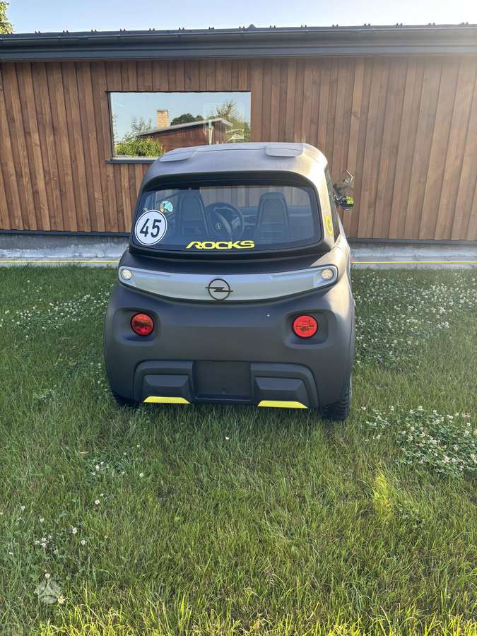 Opel Rocks-e, 80 kWh, hečbekas