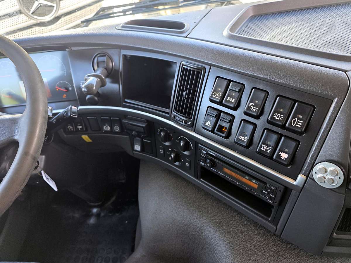 Volvo FM460 Euro5 6x2 I-Shift, single sleeper