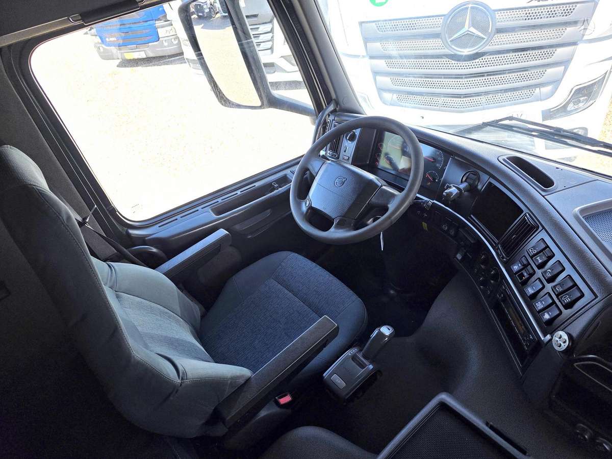 Volvo FM460 Euro5 6x2 I-Shift, single sleeper