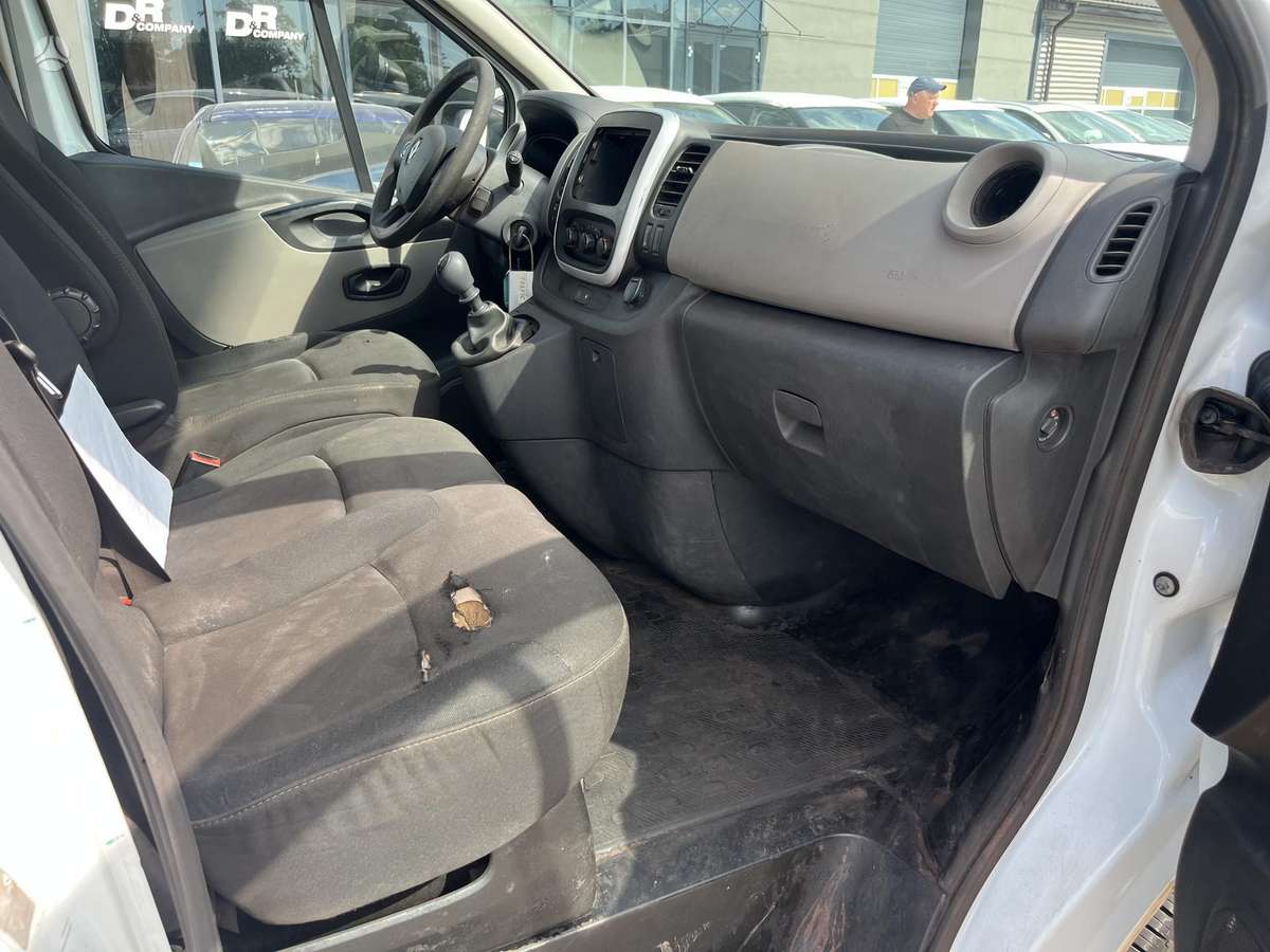 Renault Trafic - 10